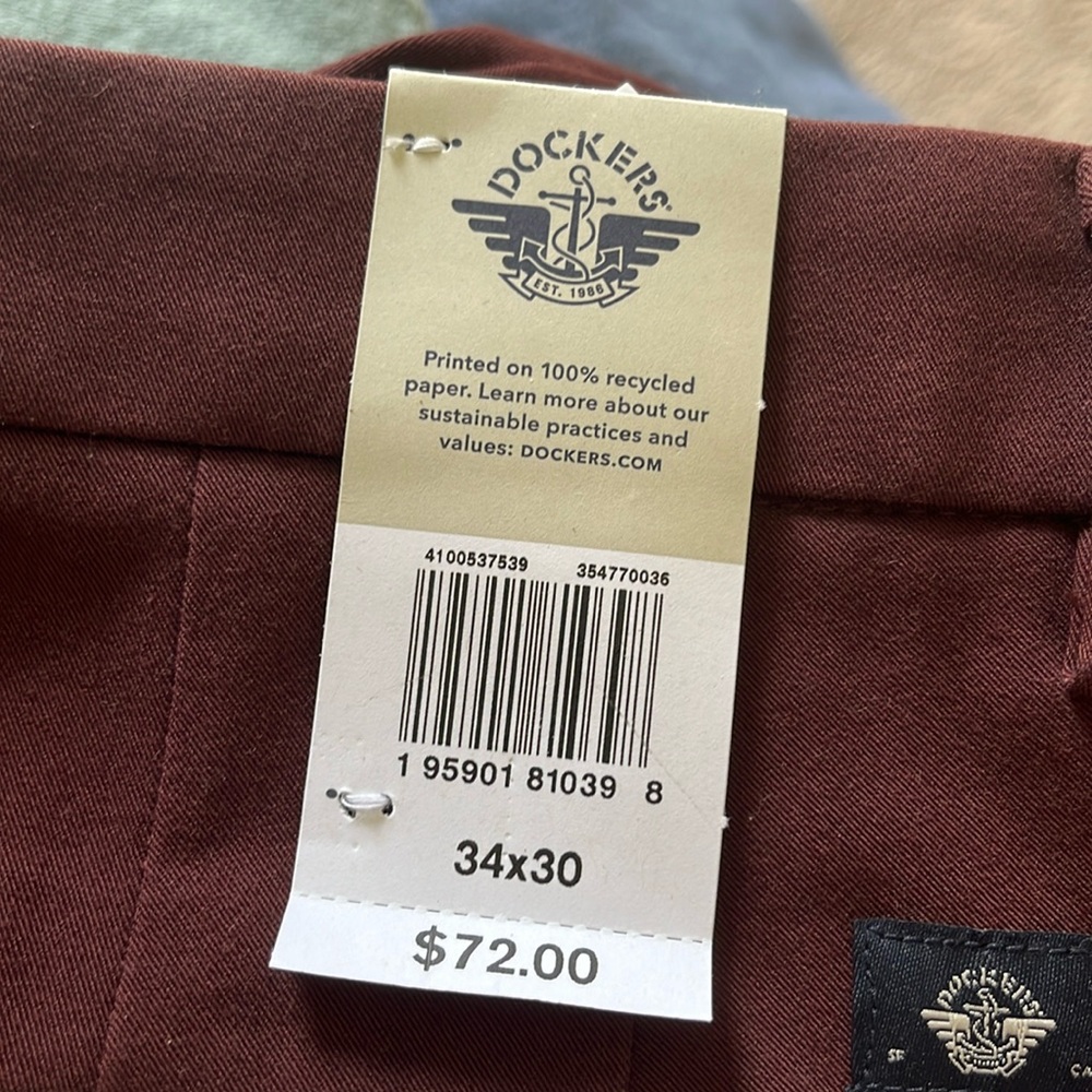 Dockers - Picture 4 of 4